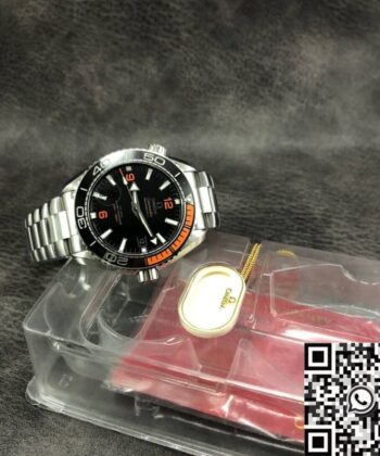 Omega Seamaster Black Diver 600M 215.30.44.21.01.002