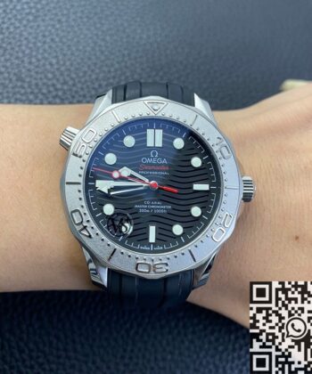 Omega Seamaster Black Watch Diver 300M 210.32.42.20.01.002