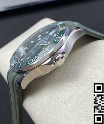 Green Omega Seamaster Diver 300M 210.32.42.20.10.001