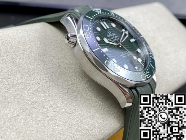 Green Omega Seamaster Diver 300M 210.32.42.20.10.001