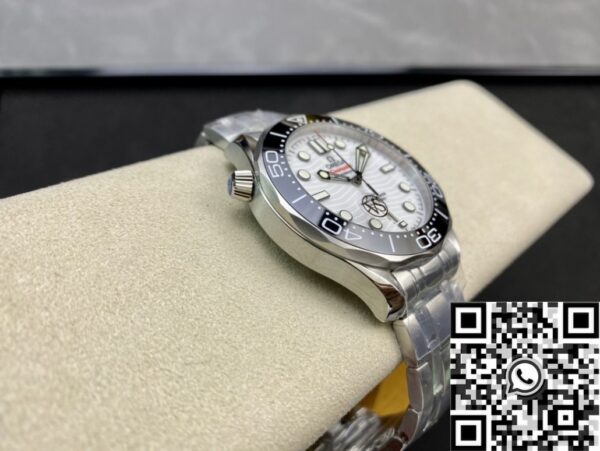 Omega Seamaster 300M 210.30.42.20.04.001 White VS Factory