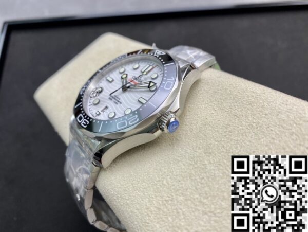 Omega Seamaster 300M 210.30.42.20.04.001 White VS Factory