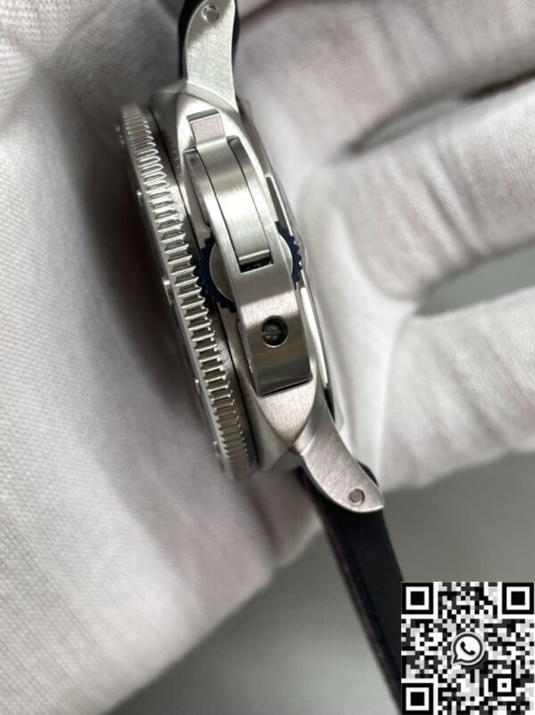 Panerai Luminor Submersible PAM01391 Size 44mm VS Factory