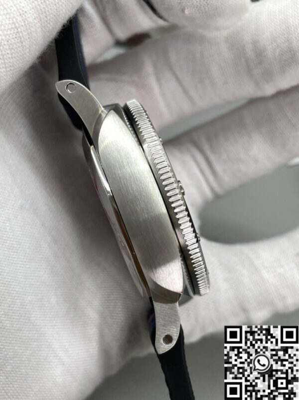 Panerai Luminor Submersible PAM01391 Size 44mm VS Factory