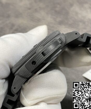 Panerai Submersible Replica PAM01616 Black Dial Size 47mm