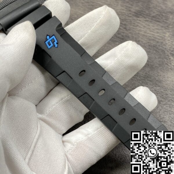 Panerai Submersible Replica PAM01616 Black Dial Size 47mm