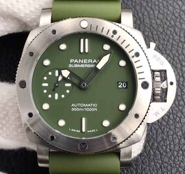 New Panerai Submersible​ PAM01055 Green Dial Size 42mm