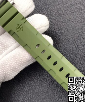 New Panerai Submersible​ PAM01055 Green Dial Size 42mm