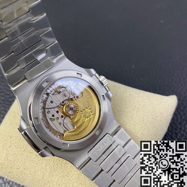 Nautilus 5711 Patek Philippe Emerald Diamond Green Dial Watch