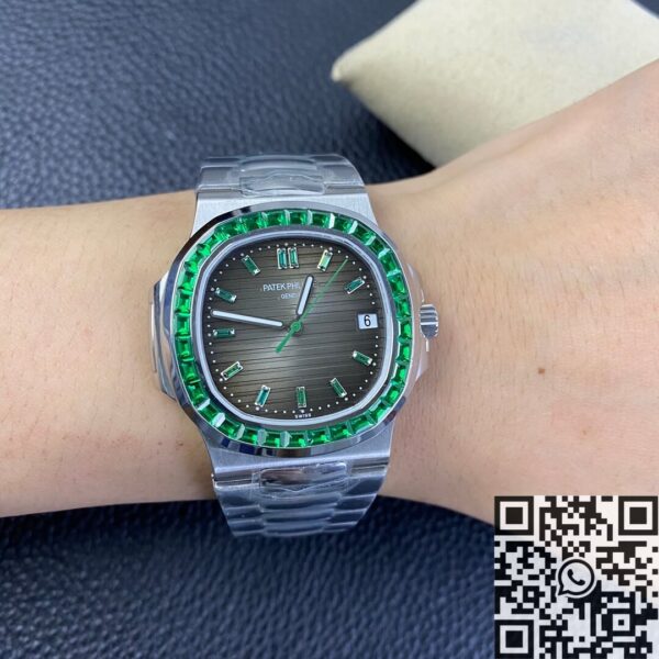 Nautilus 5711 Patek Philippe Emerald Diamond Green Dial Watch