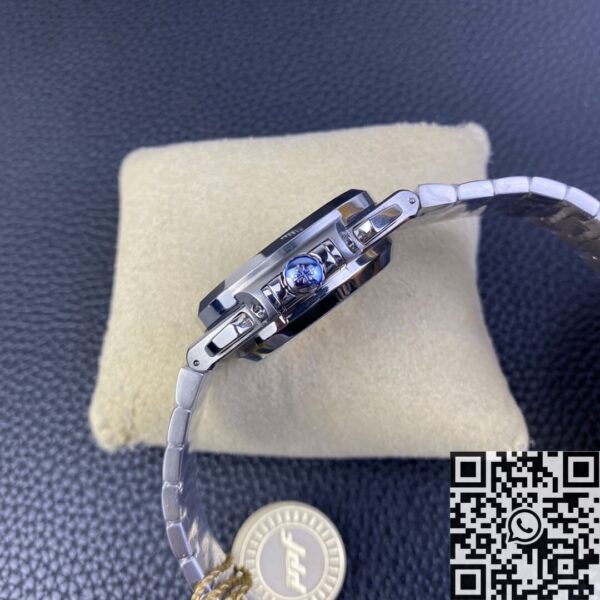 Patek Philippe Nautilus VS Aquanaut 5980/1A-014 Black Dial