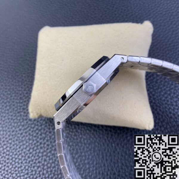 R8 Royal Oak Watch Audemars Piguet 26530ST.OO.1220ST.01