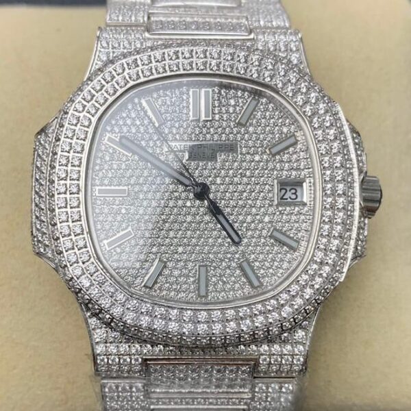 R8 Factory Patek Philippe Nautilus 5711 Full Diamond Watch