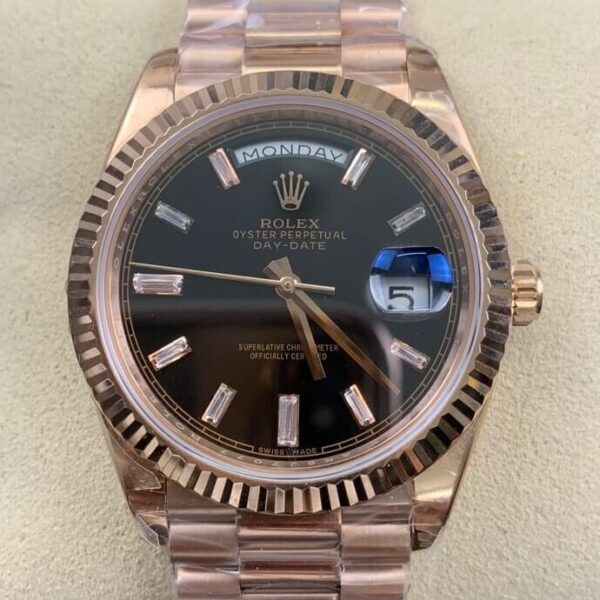 Rolex Day Date Wrist​ M228235 Black Dial Rose Gold Size 40mm