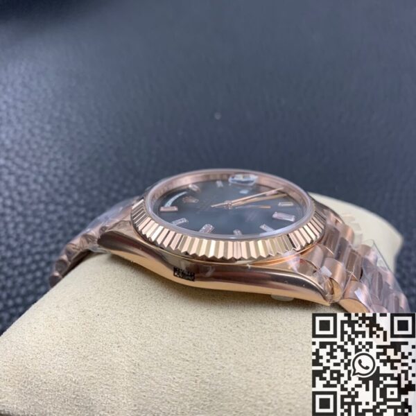Rolex Day Date Wrist​ M228235 Black Dial Rose Gold Size 40mm