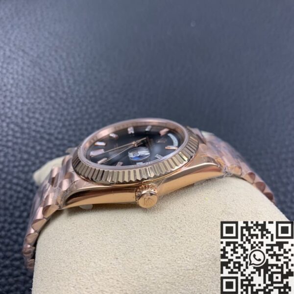 Rolex Day Date Wrist​ M228235 Black Dial Rose Gold Size 40mm