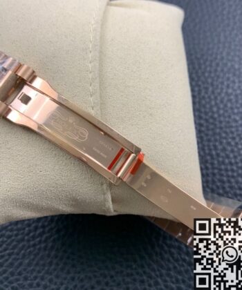 Rolex Day Date Wrist​ M228235 Black Dial Rose Gold Size 40mm