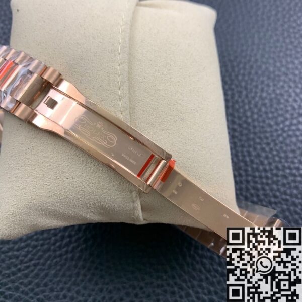 Rolex Day Date Wrist​ M228235 Black Dial Rose Gold Size 40mm