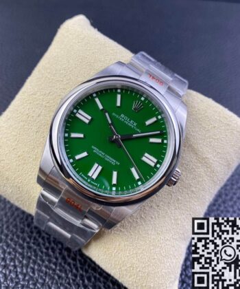 Oyster Perpetual Rolex Watches M124300-0005 Green Dial 41mm