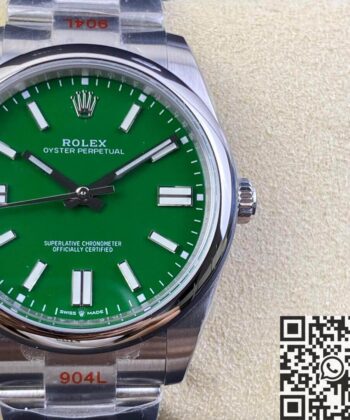 Oyster Perpetual Rolex Watches M124300-0005 Green Dial 41mm