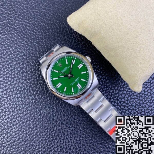 Oyster Perpetual Rolex Watches M124300-0005 Green Dial 41mm