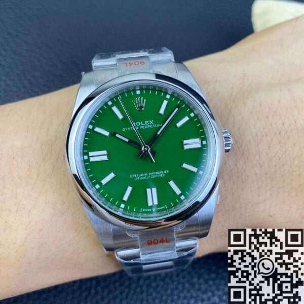 Oyster Perpetual Rolex Watches M124300-0005 Green Dial 41mm