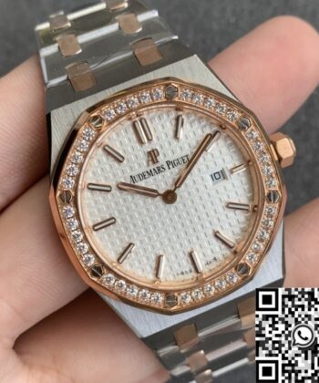 Audemars Piguet Royal Oak For Sale 67651SR.ZZ.1261SR.01