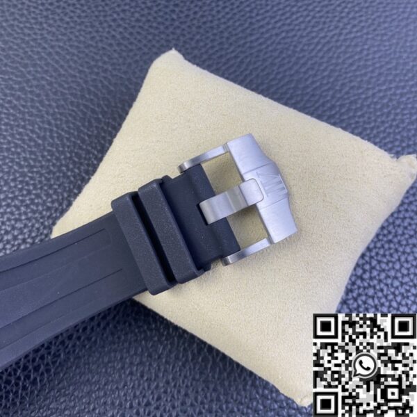 Audemars Piguet Chronograph Royal Oak Offshore 15703 V10