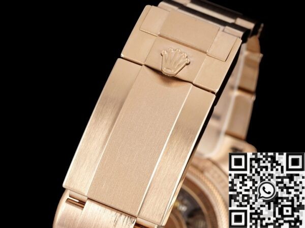 Custom Rolex Daytona Fake Artisans de Genève Rose Gold Black