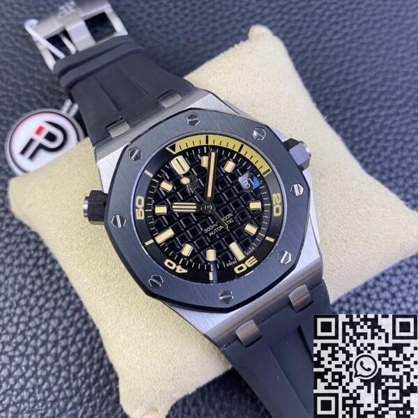 Audemars Piguet AP Royal Oak Offshore​ 15720CN.OO.A002CA.01