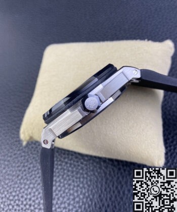 Audemars Piguet AP Royal Oak Offshore​ 15720CN.OO.A002CA.01