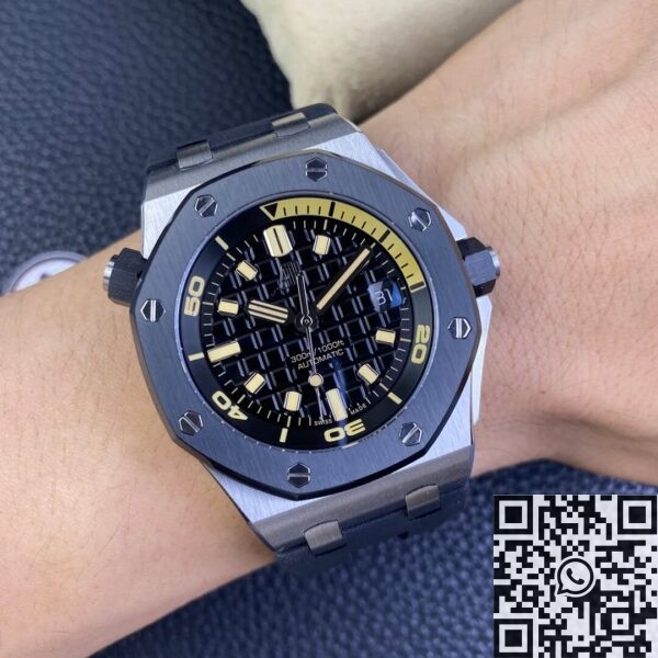 Audemars Piguet AP Royal Oak Offshore​ 15720CN.OO.A002CA.01