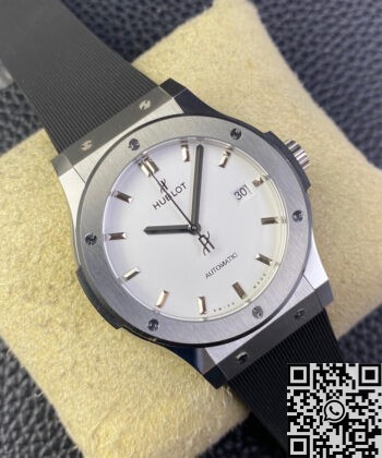 Hublot Classic Fusion Titanium 42MM 542.NX.2611.LR White Dial