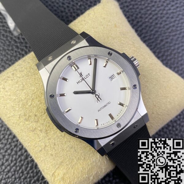 Hublot Classic Fusion Titanium 42MM 542.NX.2611.LR White Dial