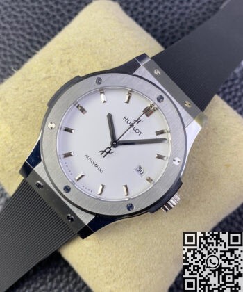 Hublot Classic Fusion Titanium 42MM 542.NX.2611.LR White Dial