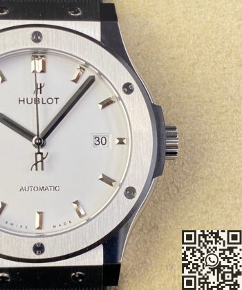 Hublot Classic Fusion Titanium 42MM 542.NX.2611.LR White Dial