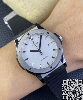 Hublot Classic Fusion Titanium 42MM 542.NX.2611.LR White Dial