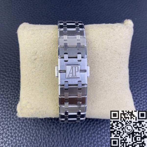 IP Factory Audemars Piguet Replica Watch Royal Oak Silver Panda