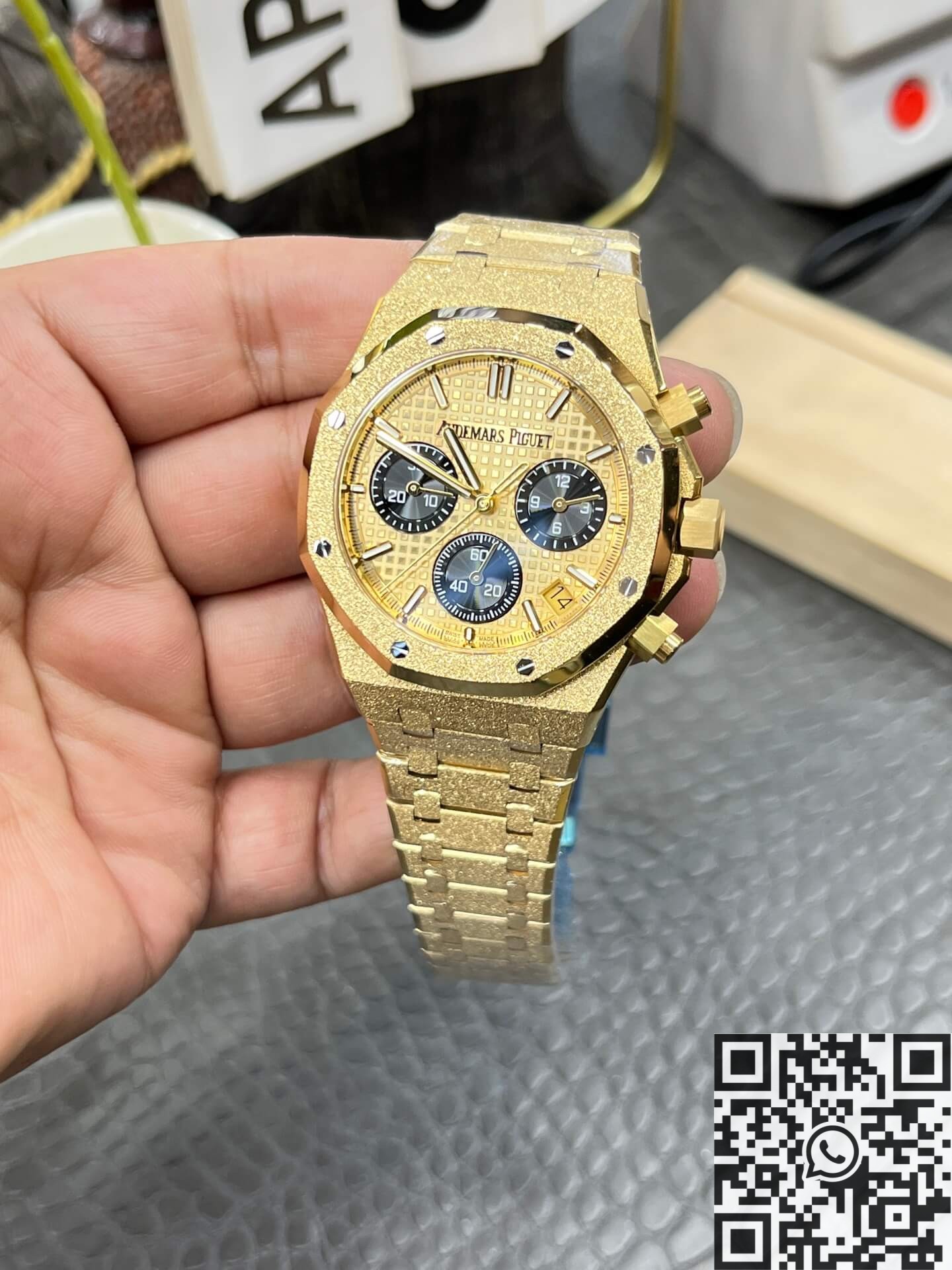 Audemars Piguet Frosted Golden 26240BA.GG.1324BA.01 Panda