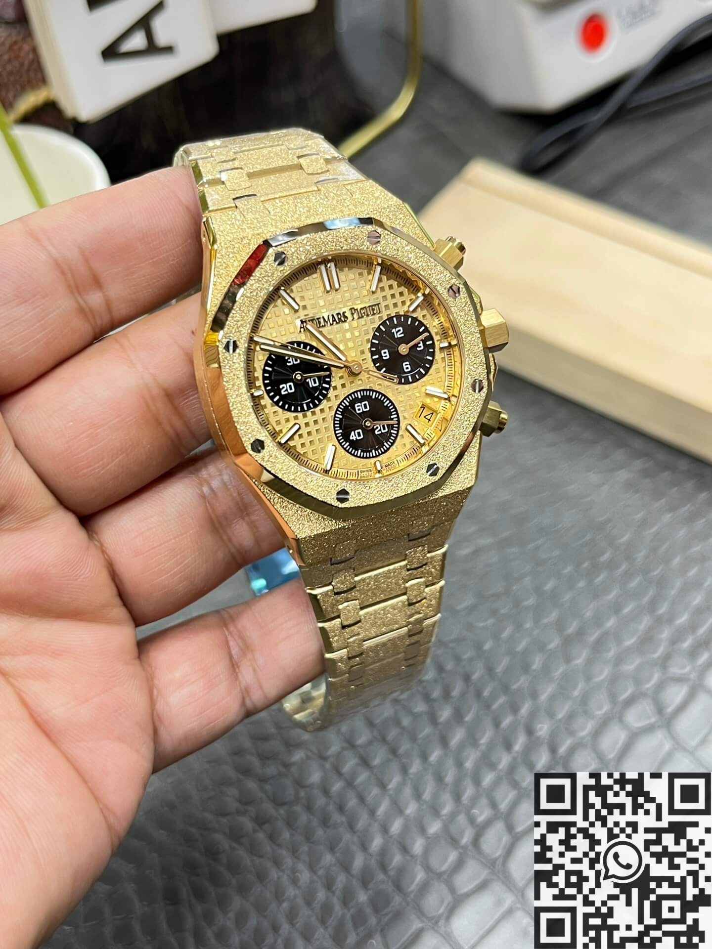 Audemars Piguet Frosted Golden 26240BA.GG.1324BA.01 Panda