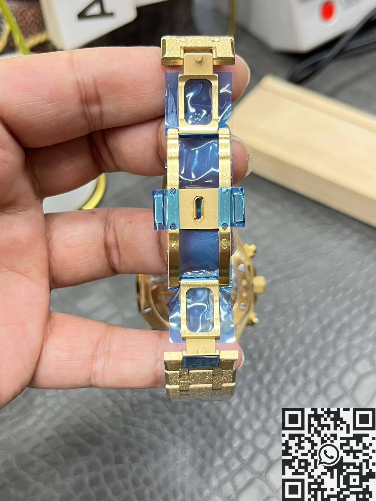 Audemars Piguet Frosted Golden 26240BA.GG.1324BA.01 Panda