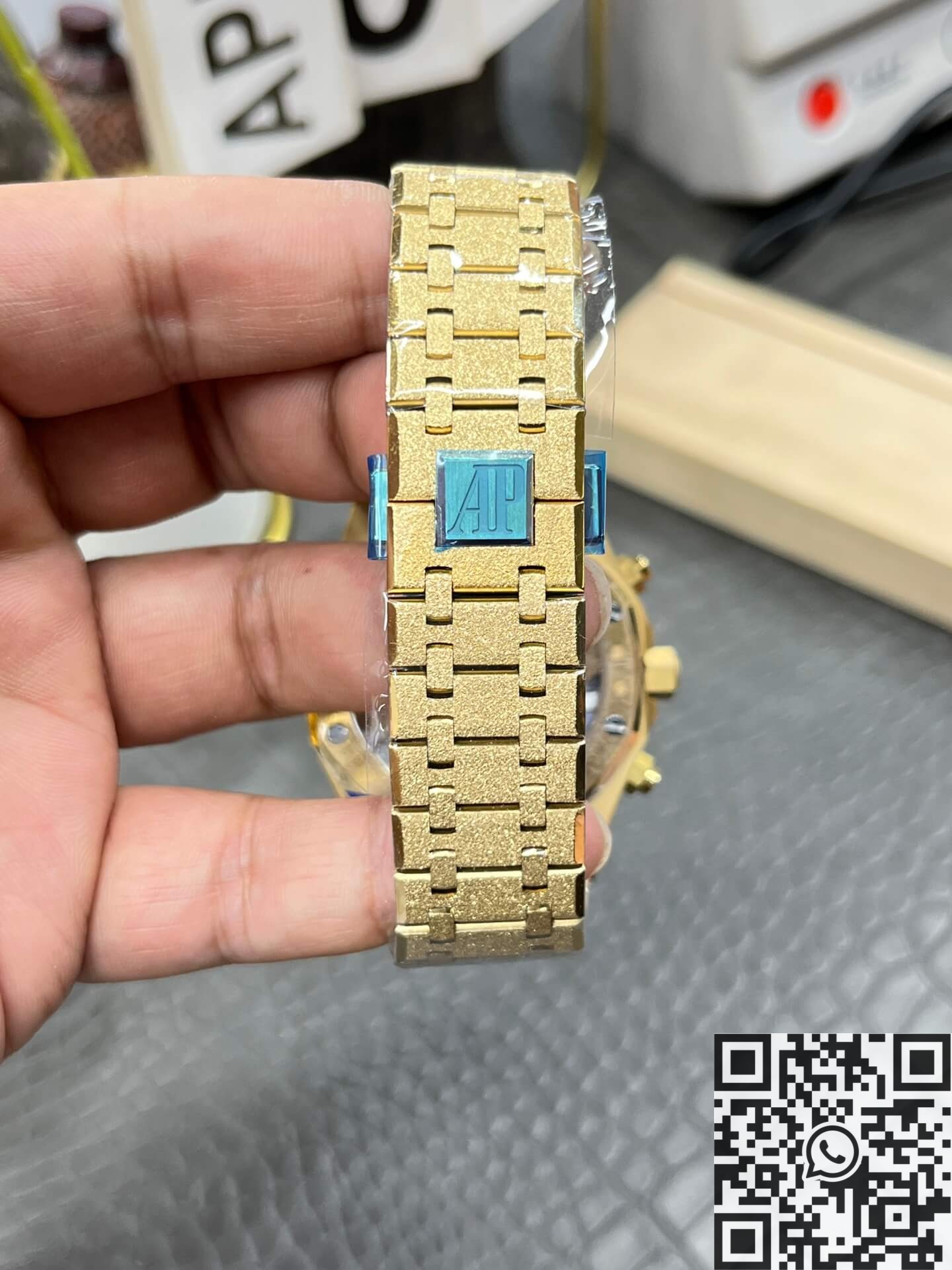 Audemars Piguet Frosted Golden 26240BA.GG.1324BA.01 Panda