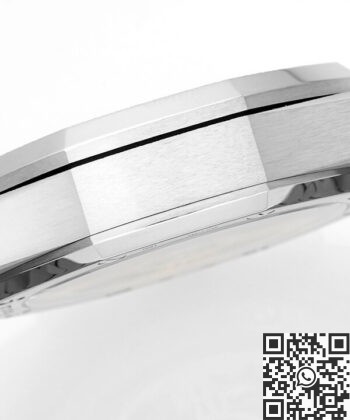 AP Audemars Piguet Watch 26240BC.GG.1324BC.02 White Gold