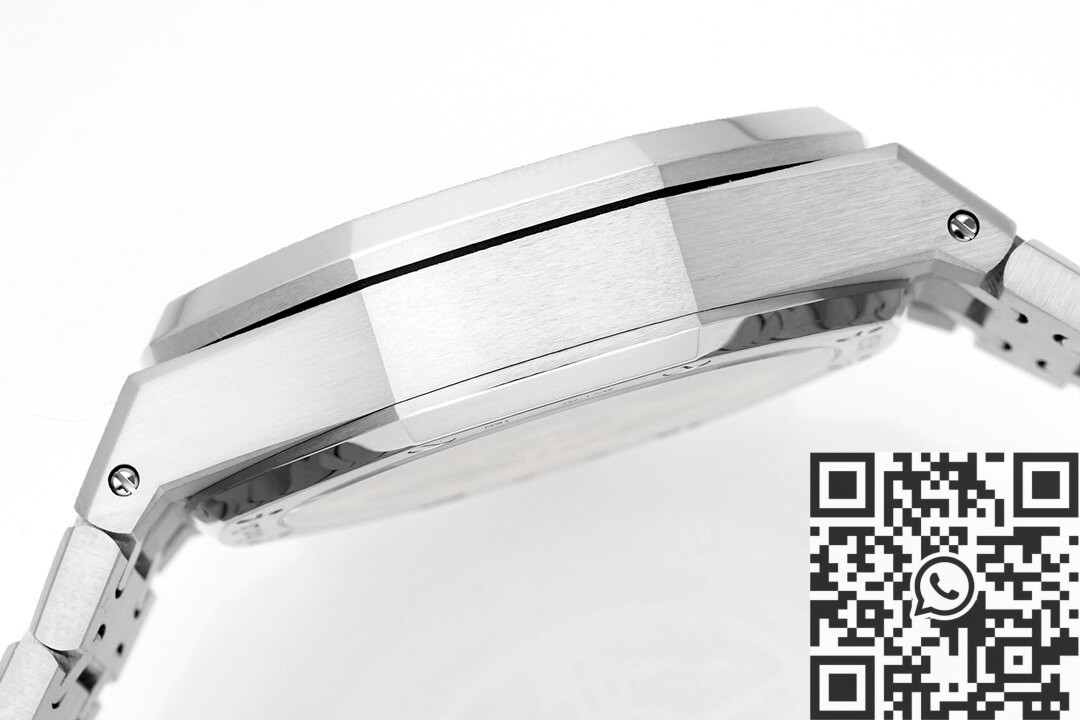 AP Audemars Piguet Watch 26240BC.GG.1324BC.02 White Gold